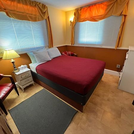 Char'S Landing Hostel Port Alberni Kamer foto
